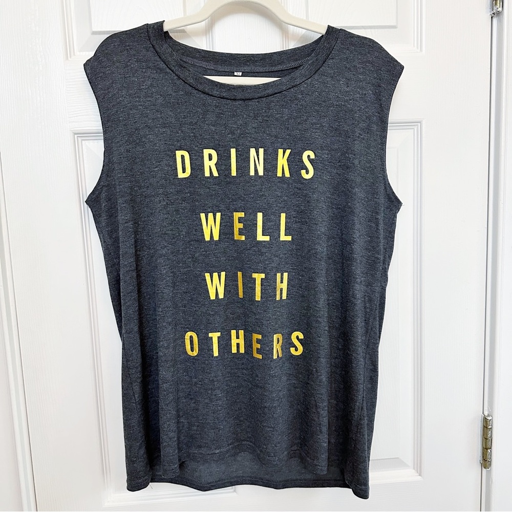 Drinks Well With Others Graphic Tank Top Women’s XL Funny Drinking Tee